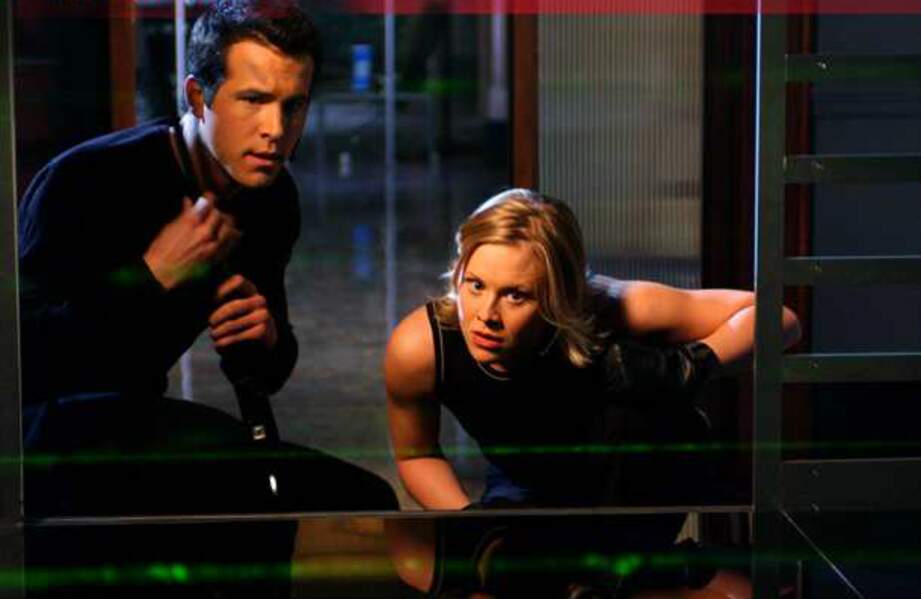 Distribution De Ripd : Brigade Fantôme Ryan Reynolds, héros de RIPD Brigade fantôme - Télé 2 Semaines