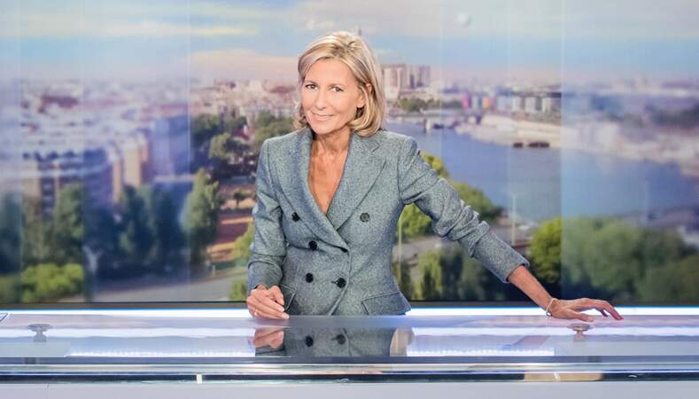 Le lundi 7 septembre, TF1 annonce que Claire Chazal va quitter les JT du week-end "dans les prochaines semaines"