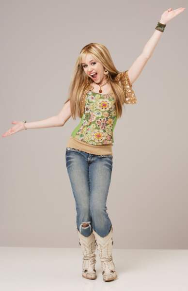 De 2006 à 2011, elle est l'idole des petites filles dans la sitcom Hannah Montana.