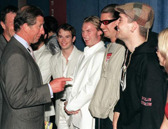 Stephen Gately, ainsi que les autres membres de Boyzone, avaient été salués par le Prince Charles. 