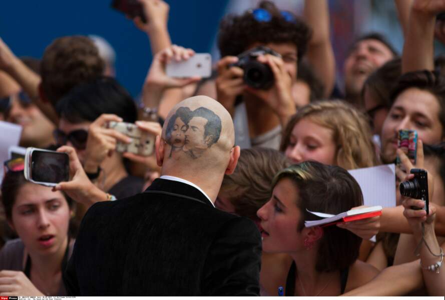 Montgomery Clift et Elizabeth Taylor tatoués sur le crâne, un porte-bonheur ? 