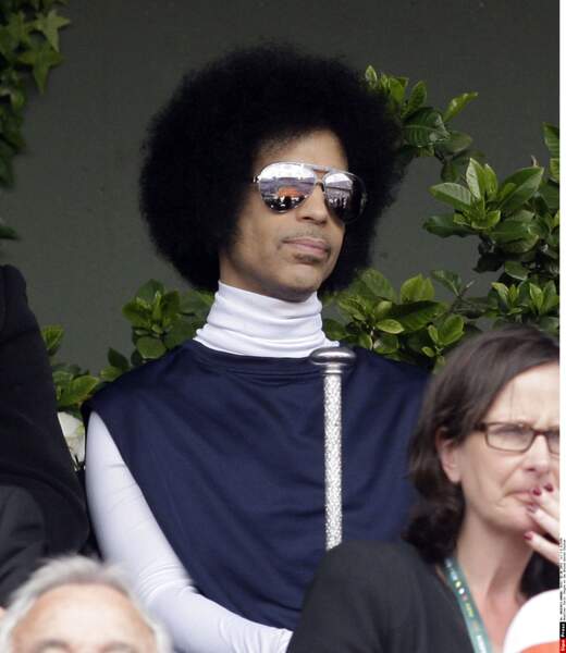 Prince ne sort jamais sans sa canne
