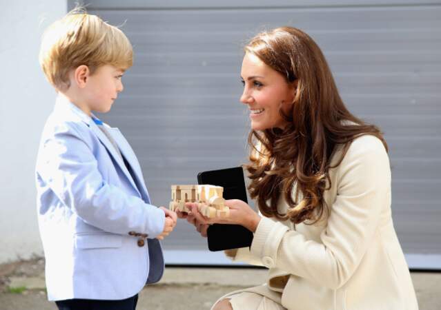 Tout comme Lady Mary, Kate Middleton aussi a un petit George ! 