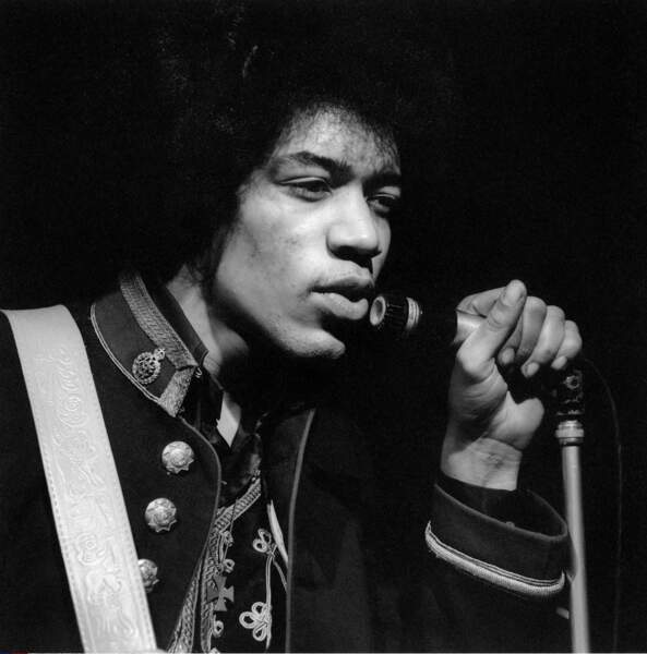 Le légendaire Jimi Hendrix décède le 18 septembre 1970 à Londres, étouffé dans son vomi.