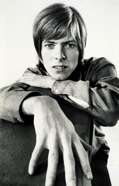 A ses débuts, David Bowie était un garçon comme les autres.