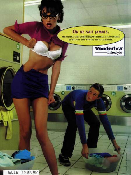 Wonderbra. (1997)