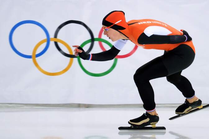La Hollandaise Irene Wust remporte l'épreuve de 3000m en patinage de vitesse