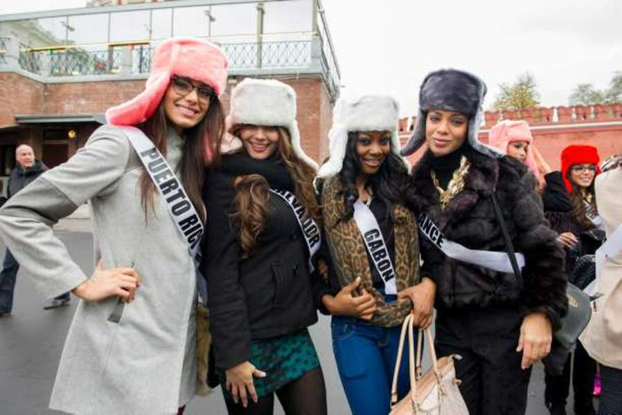 Miss Puerto Rico, Miss El Salvador, Miss Gabon et Hinarani de Longeaux au Kremlin