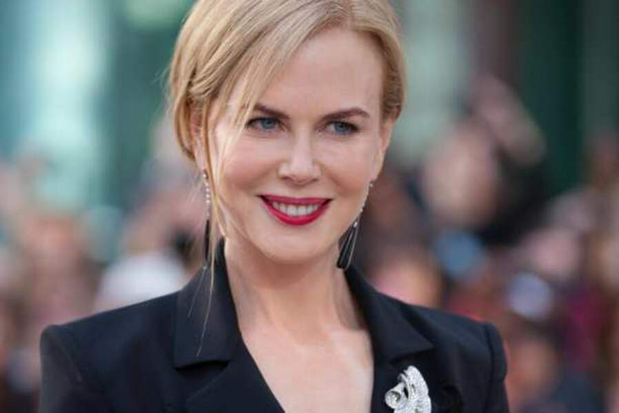 Nicole Kidman essaye de sourire