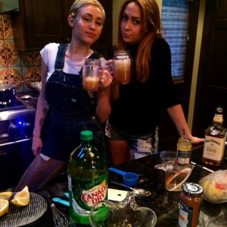 Miley Cyrus trinque avec sa soeur 