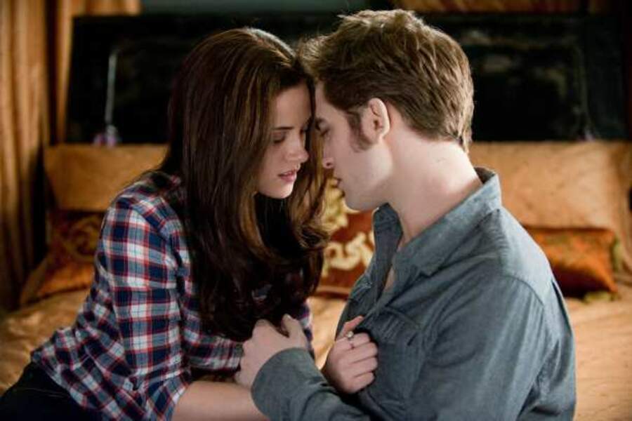 Bella et Edward - Twilight chapitre 3 - Hésitation 