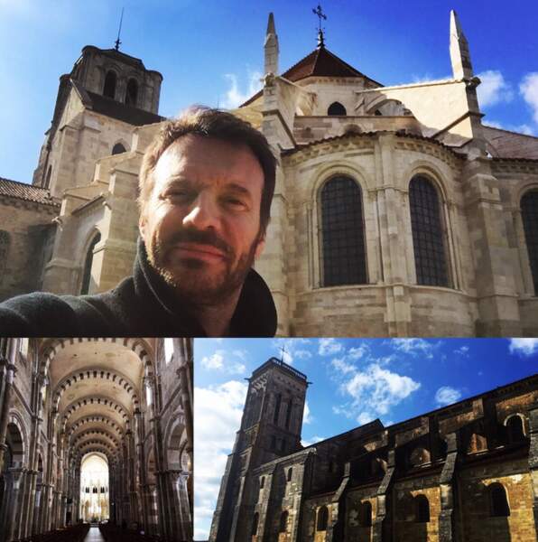 Et ils se promènent dans divers lieux historiques, comme ici la basilique de Vézelay...