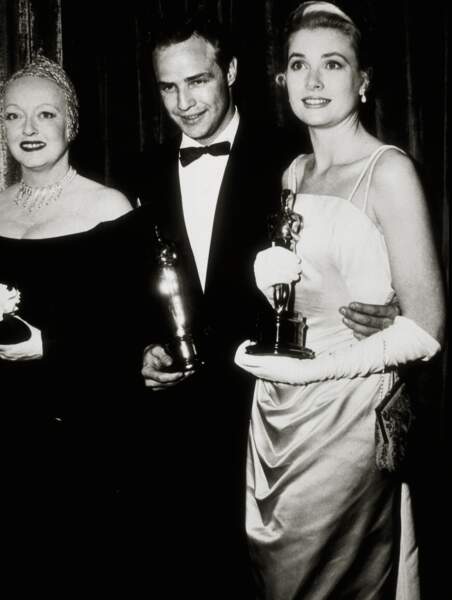 Bette Davis, Marlon Brando et Grace Kelly (1956)