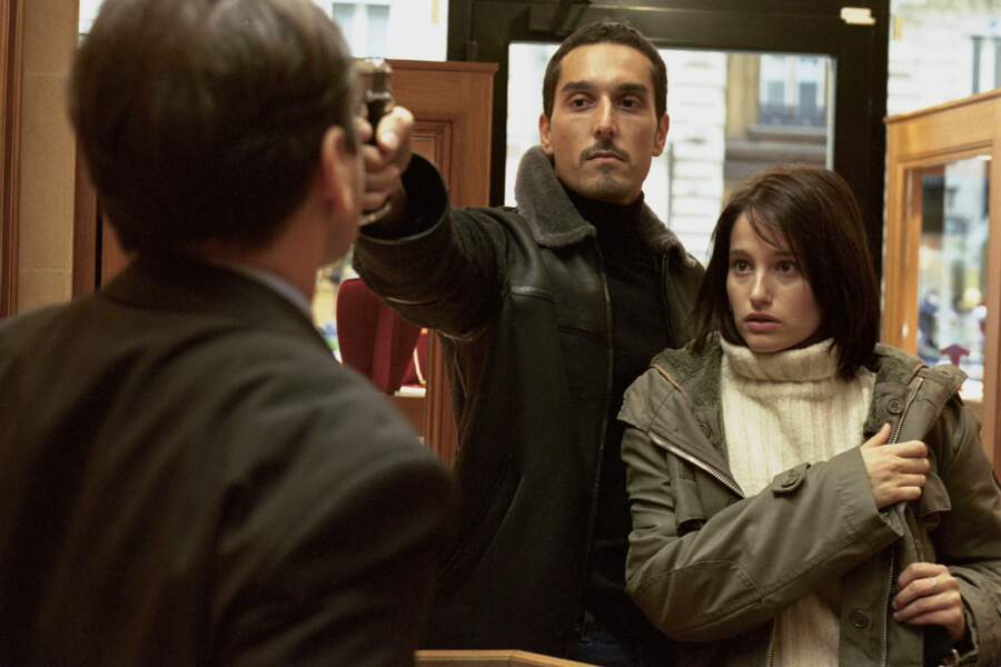 "Ni pour ni contre bien au contraire" (Klapisch, 2003) est un film noir relatant l'echec d'un hold-up.