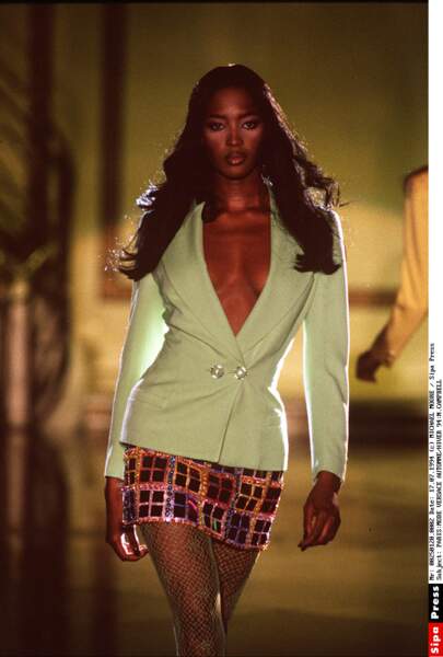 Naomi Campbell pour Versace, collection automne-hiver 94