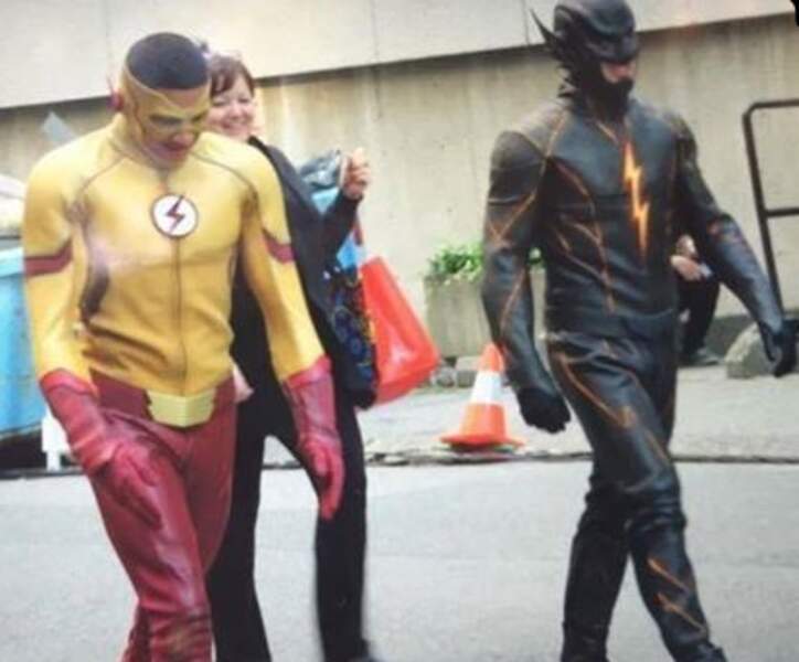 On connait enfin le grand méchant de la saison 3 de Flash : Black Racer (à droite) ! 