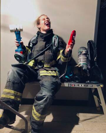 Entre deux feux, dans Grey's Anatomy : Station 19, Danielle Savre en profite pour décompresser