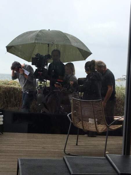 Tournage pluvieux, tournage heureux pour les équipes de Candice Renoir