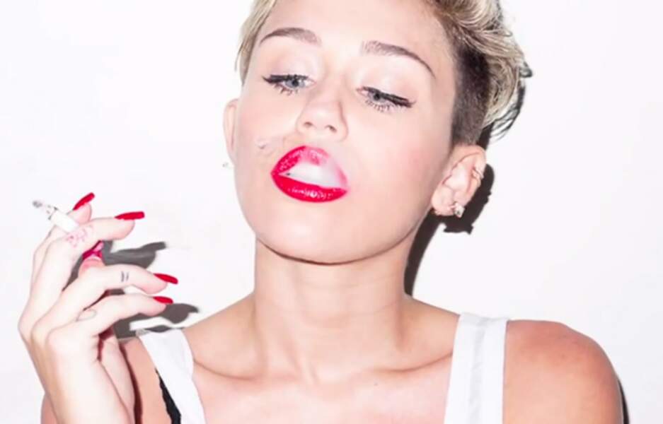Miley Cyrus n'est plus une petite fille, elle veut qu'on le sache !