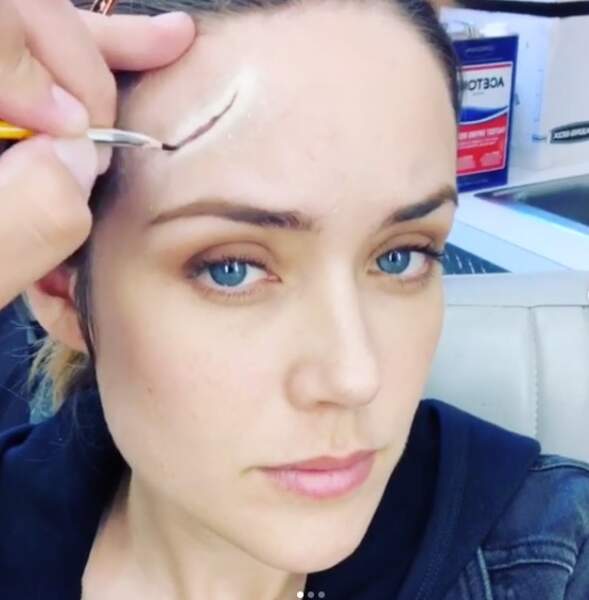 Pour les besoins de Blacklist, Megan Boone se retrouve avec une cicatrice ! Ah la magie du maquillage… 