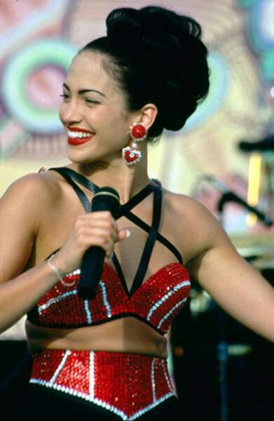 Dans Selena (1997)