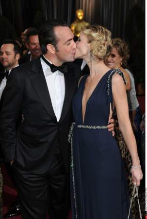 Fière d'être aux cotés de l'homme qu'elle aime pour les Oscars, récompense qu'il recevra pour "The Artist" en 2012