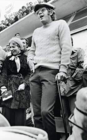 Steve McQueen dans le paddock en 1970