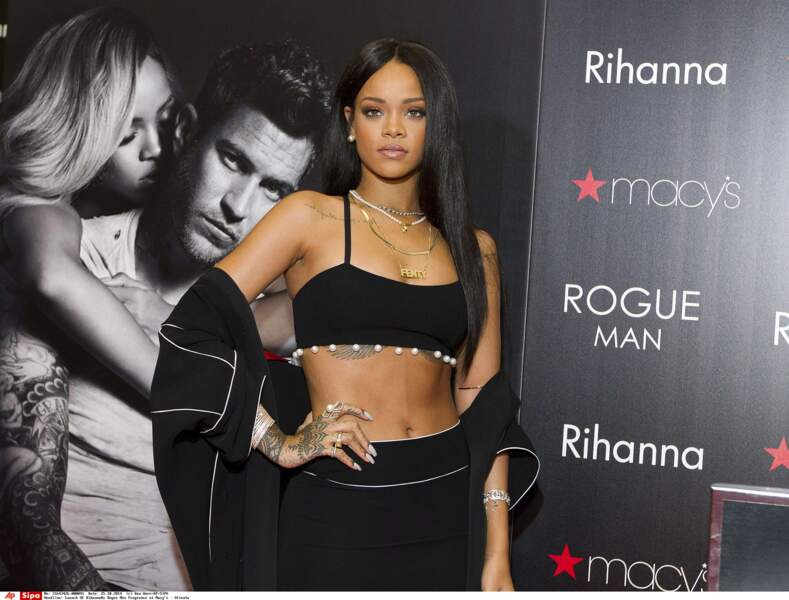 5)  A 26 ans, Rihanna est toujours au top et a engrangé 48 millions de dollars en 2014 (34 millions d'euros)