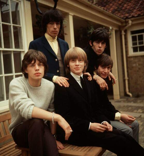 Le 3 juillet 1969, Brian Jones (le blond des Rolling Stones) est retrouvé sans vie dans sa piscine en Angleterre.