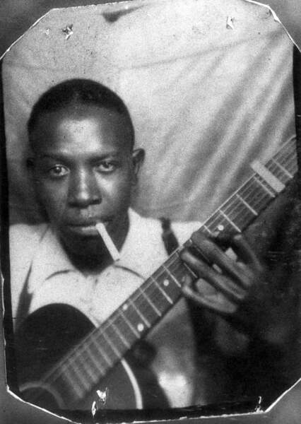 Le bluesman Robert Johnson est mort le 16 août 1938 à Greenwood (Mississippi), probablement empoisonné.