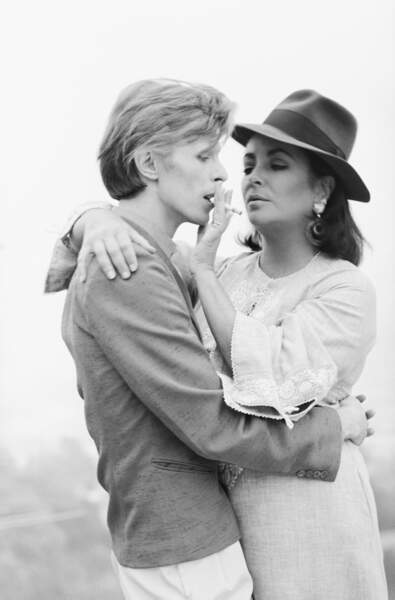 En 1975, David Bowie rencontre Liz Taylor.
