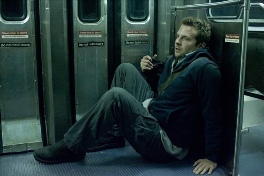 A la poursuite du tueur fou du métro dans le film d'horreur Midnight Meat Train (2009)