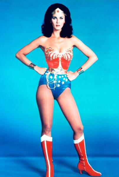 En 1975, Lynda Carter fait sensation en devenant le visage régulier du personnage DC dans une série télé
