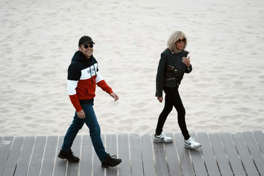 Emmanuel et Brigitte Macron sur la plage du Touquet (avril 2022)