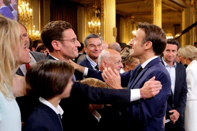 Emmanuel Macron et son frère lors de la cérémonie de réinvestiture