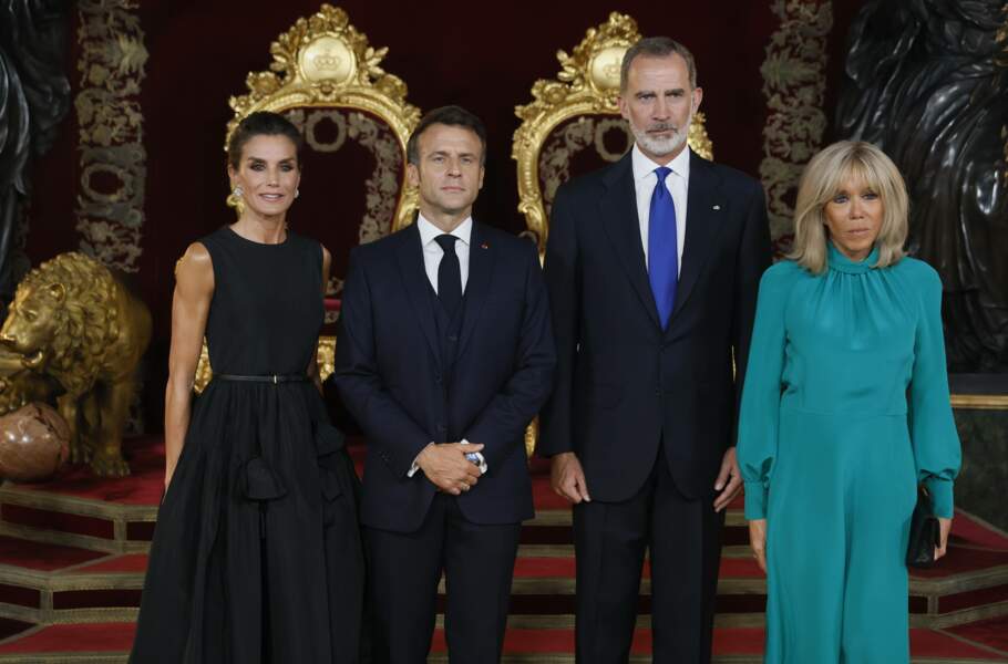 Avec la Reina Leitizia et le roi Felipe d'Espagne lors d'un dîner à Madrid en juin 2022