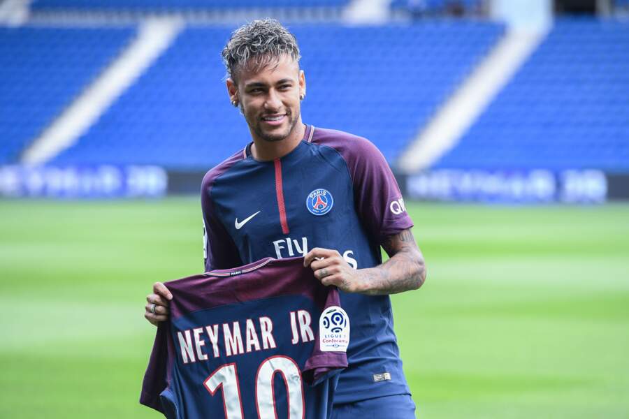 Neymar - 220 millions d'euros