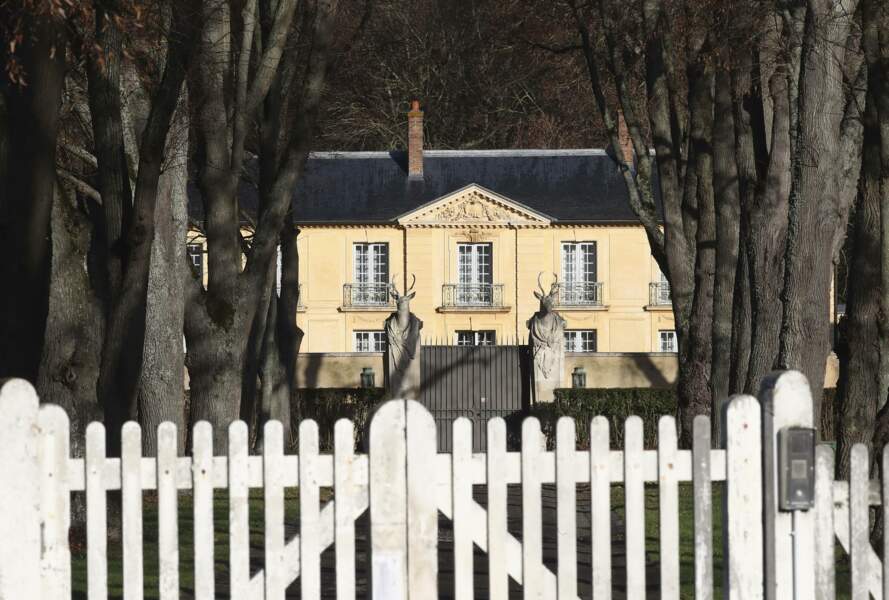 Autre lieu de villégiature officiel mais même principe que pour le fort de Brégançon : la résidence de la Lanterne, à Versailles