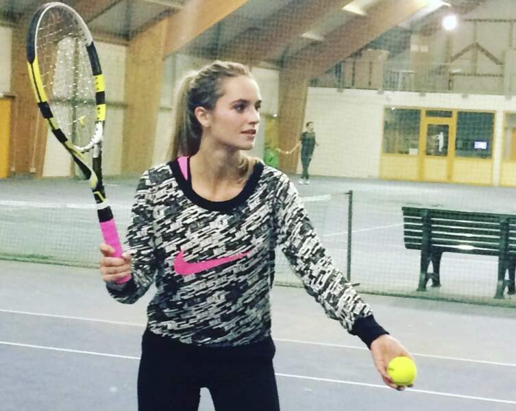 Alicia Dauby est passionnée par le tennis.
