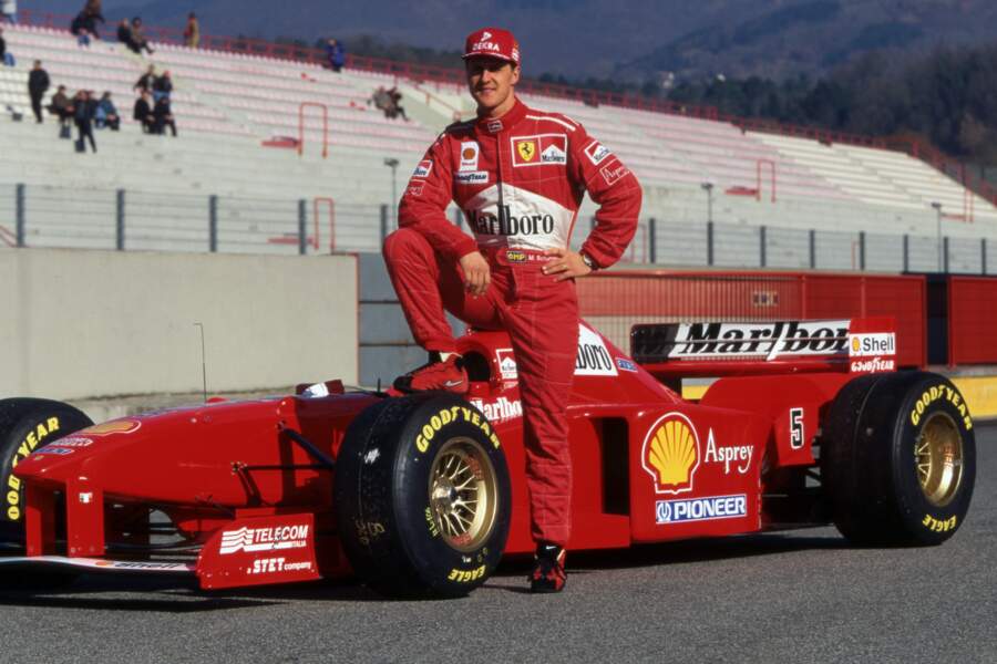 Il intègre l'équipe la plus prestigieuse, la Scuderia Ferrari.