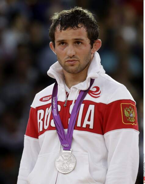 Besik Kudukhov, le Russe, 4 fois champion du monde en lutte libre, meurt dans un accident de la route en 2013