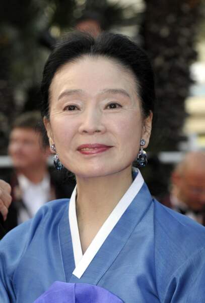 Yun Jung-hee, actrice et vedette du cinéma coréen, est décédée à l’âge de 78 ans le 19 janvier à Paris