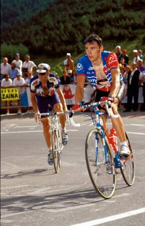 Fabio Casartelli meurt lors d'une grosse chute dans le col de Portet-d'Aspet au Tour de France 1995. Il avait 24 ans.