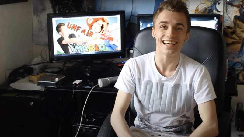 À 17 ans, Lucas dépasse le million d’abonnés faisant de lui le plus jeune youtubeur français à atteindre cette audience