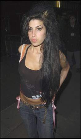Amy Winehouse décède à seulement 27 ans le 14 septembre 1983.