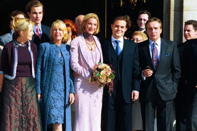 En 1999, Romain a épousé  Francesca Gobbi (au centre du cliché avec le bouquet) qui lui a donné trois enfants, avant leur divorce en 2019